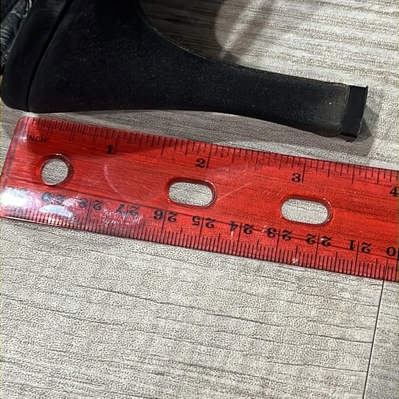 ST JOHN Vintage   Irrina Black Crepe Strap Sandals Size 8.5 - Picture 5 of 5